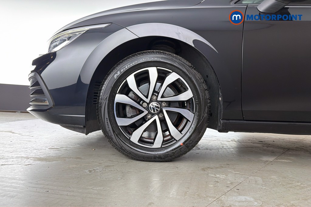 Volkswagen Golf Active Manual Petrol Hatchback - Stock Number (1648343) - 47th supplementary image