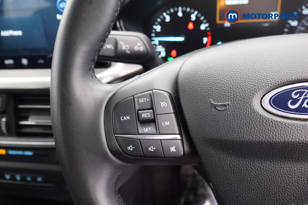 Ford Focus Titanium Manual Petrol Hatchback - Stock Number (1650347) - 2nd supplementary image