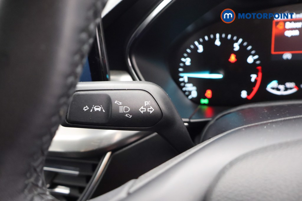 Ford Focus Titanium Manual Petrol Hatchback - Stock Number (1650347) - 5th supplementary image