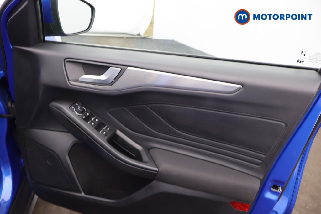 Ford Focus Titanium Manual Petrol Hatchback - Stock Number (1650347) - 13th supplementary image