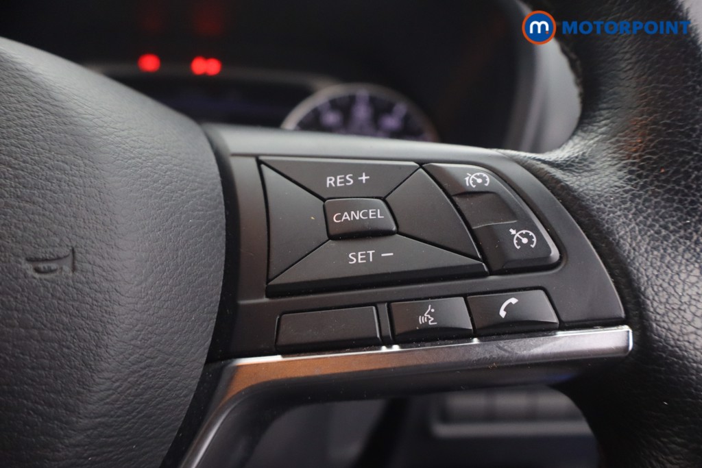 Nissan Juke N-Connecta Manual Petrol SUV - Stock Number (1651242) - 14th supplementary image