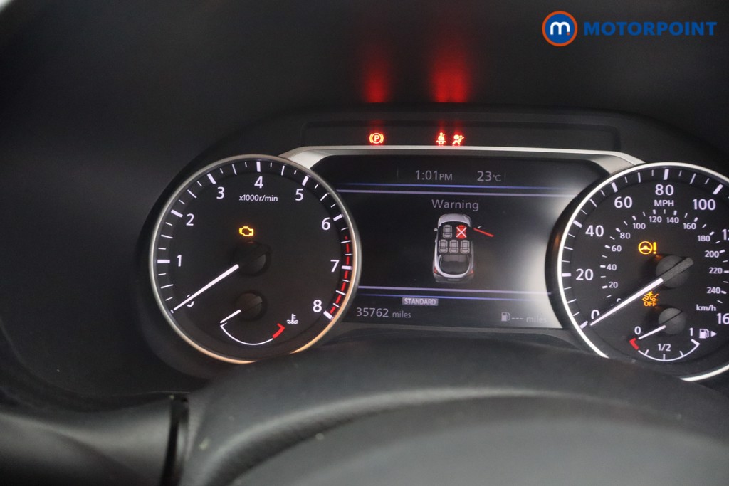 Nissan Juke N-Connecta Manual Petrol SUV - Stock Number (1651242) - 16th supplementary image