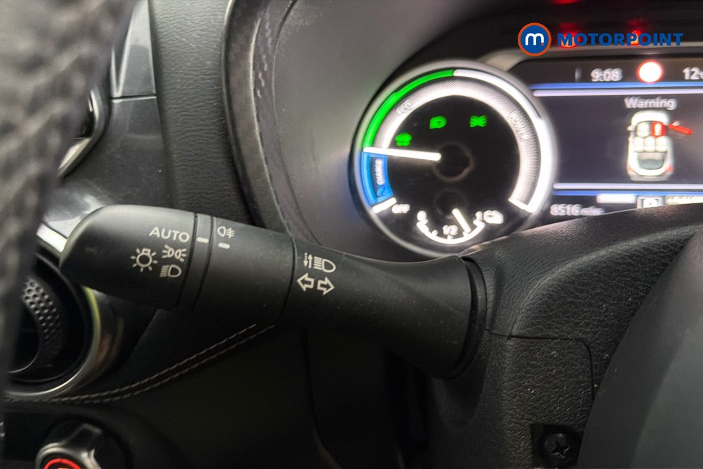 Nissan Juke N-Connecta Automatic Petrol-Electric Hybrid SUV - Stock Number (1652707) - 6th supplementary image