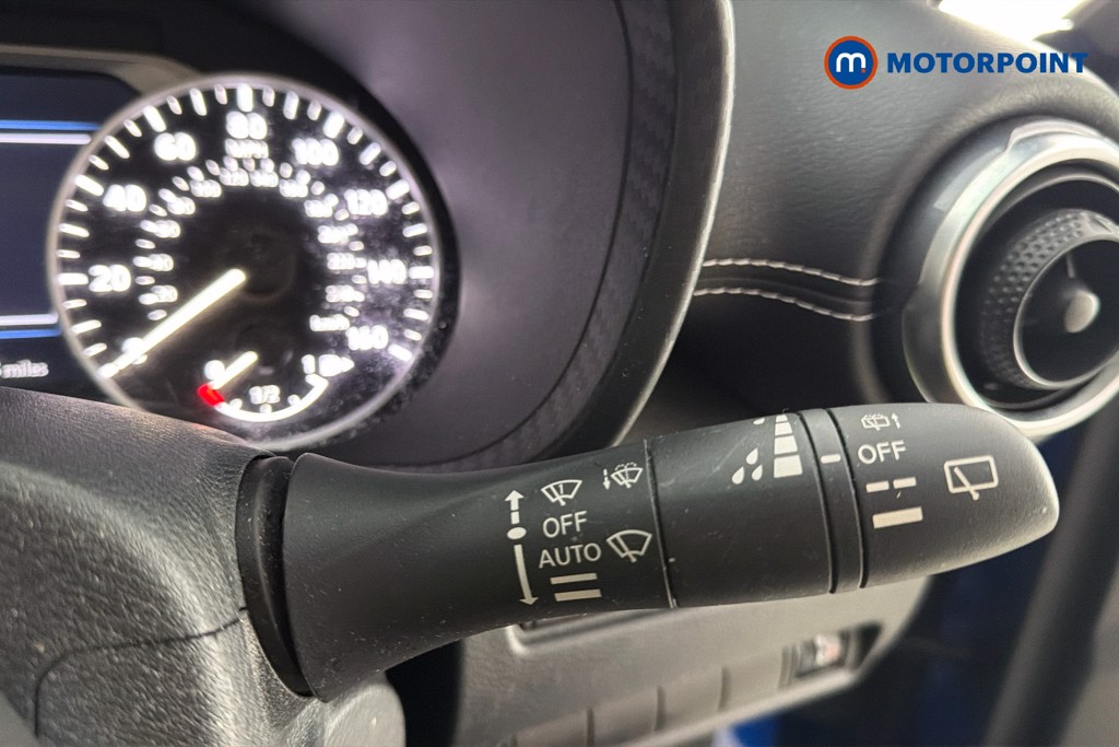 Nissan Juke N-Connecta Automatic Petrol-Electric Hybrid SUV - Stock Number (1652707) - 7th supplementary image