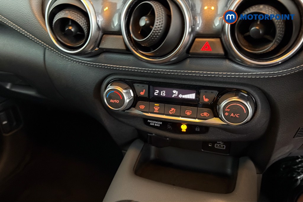 Nissan Juke Tekna Manual Petrol SUV - Stock Number (1653165) - 11th supplementary image