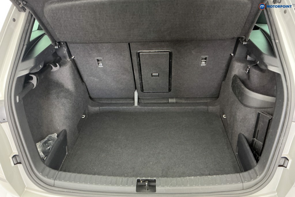 Skoda Karoq Sportline Manual Petrol SUV - Stock Number (1654461) - 3rd supplementary image