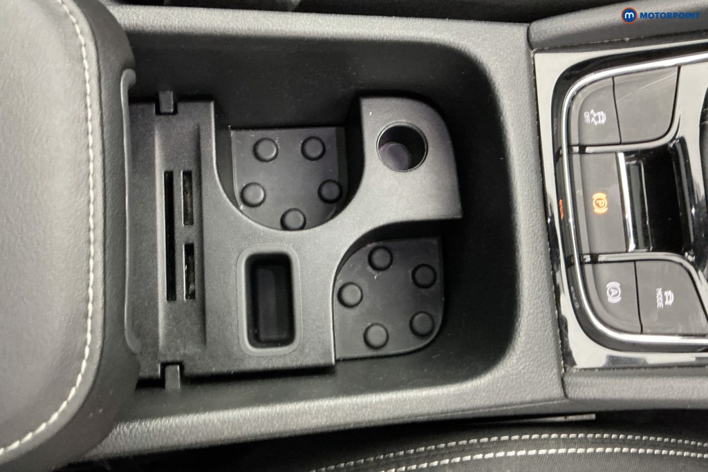 Skoda Karoq Sportline Manual Petrol SUV - Stock Number (1654461) - 14th supplementary image