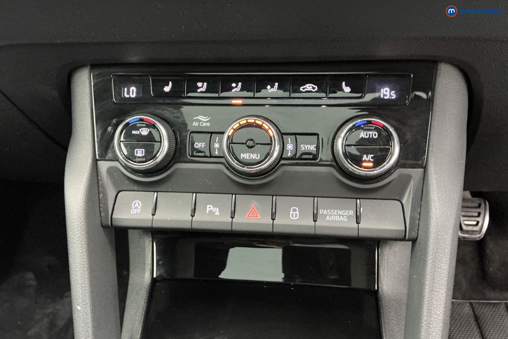 Skoda Karoq Sportline Manual Petrol SUV - Stock Number (1654461) - 17th supplementary image