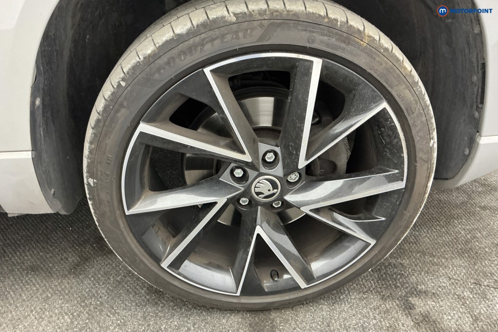 Skoda Karoq Sportline Manual Petrol SUV - Stock Number (1654461) - 36th supplementary image