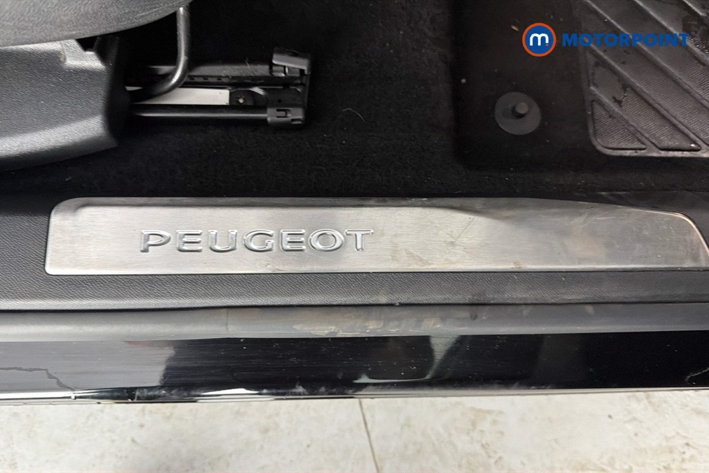 Peugeot 5008 Allure Automatic Petrol SUV - Stock Number (1654799) - 27th supplementary image