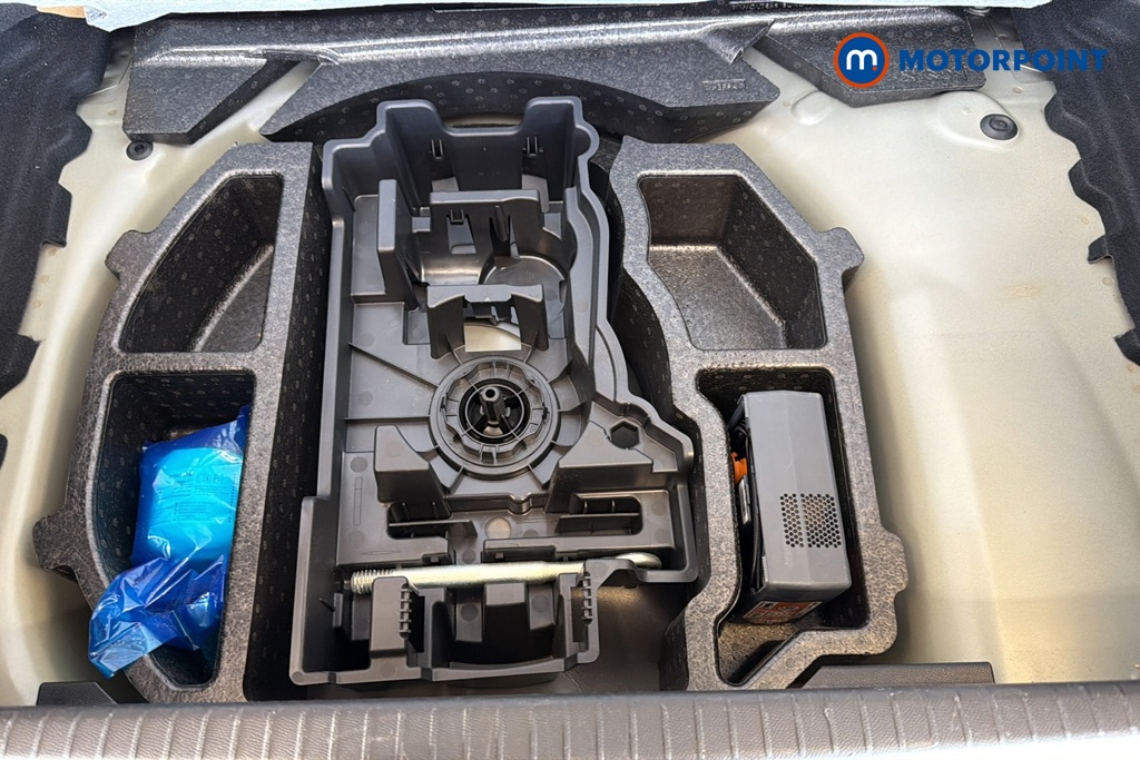 Peugeot 208 Allure Premium -Plus Manual Diesel Hatchback - Stock Number (1657469) - 33rd supplementary image