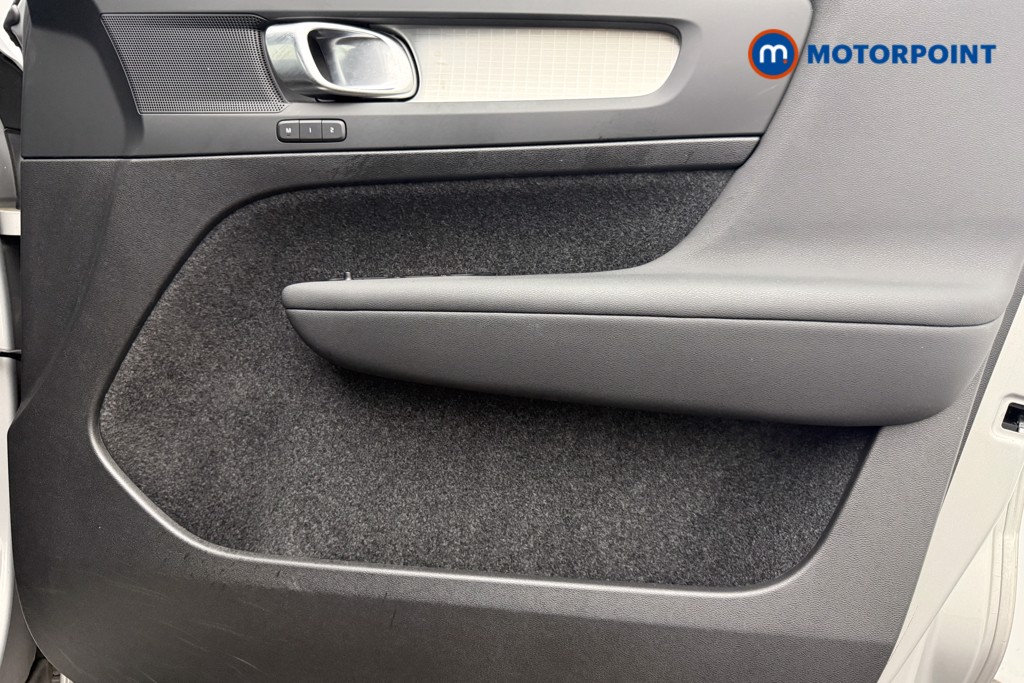 Volvo Xc40 Plus Automatic Petrol SUV - Stock Number (1657550) - 18th supplementary image