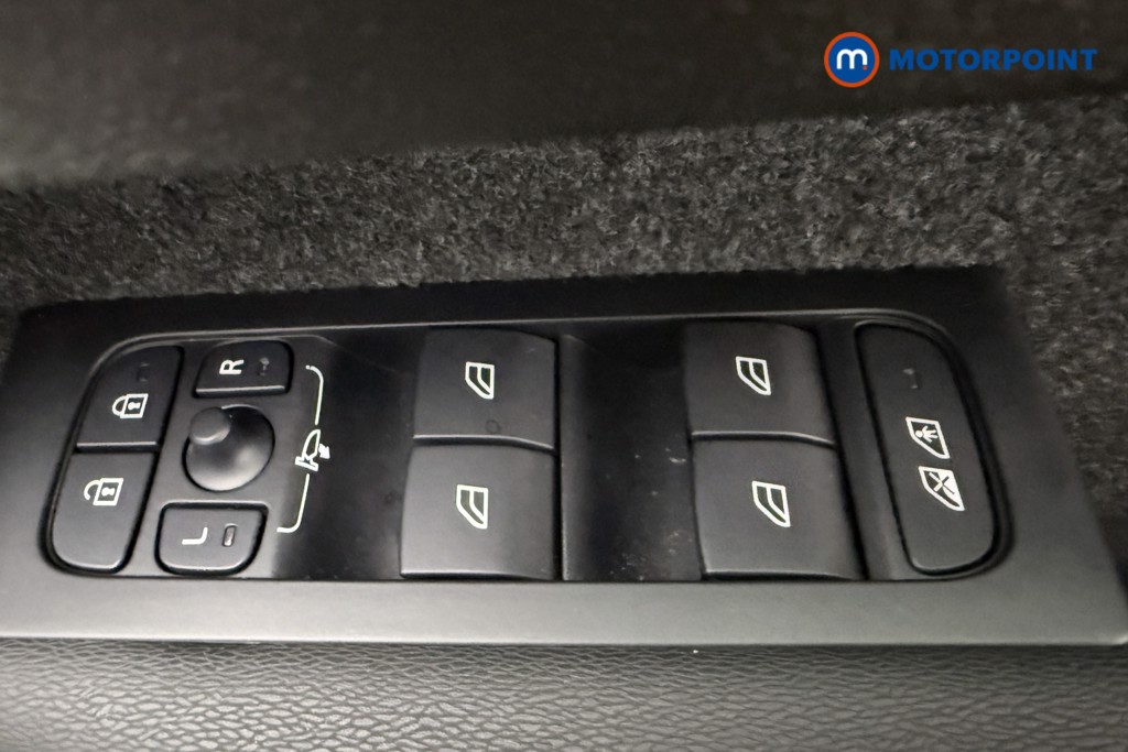 Volvo Xc40 Plus Automatic Petrol SUV - Stock Number (1657550) - 19th supplementary image