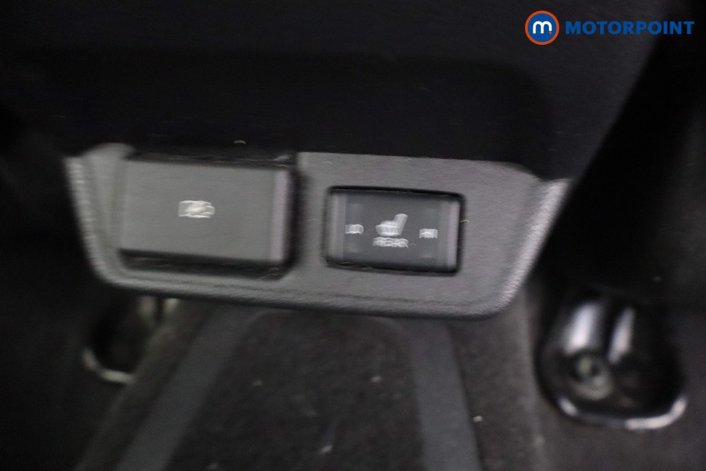 Nissan Leaf N-Connecta Automatic Electric Hatchback - Stock Number (1657838) - 8th supplementary image