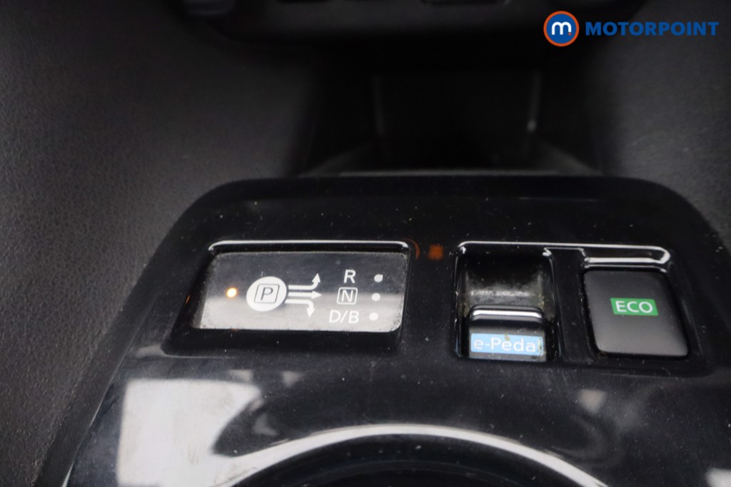 Nissan Leaf N-Connecta Automatic Electric Hatchback - Stock Number (1657838) - 17th supplementary image