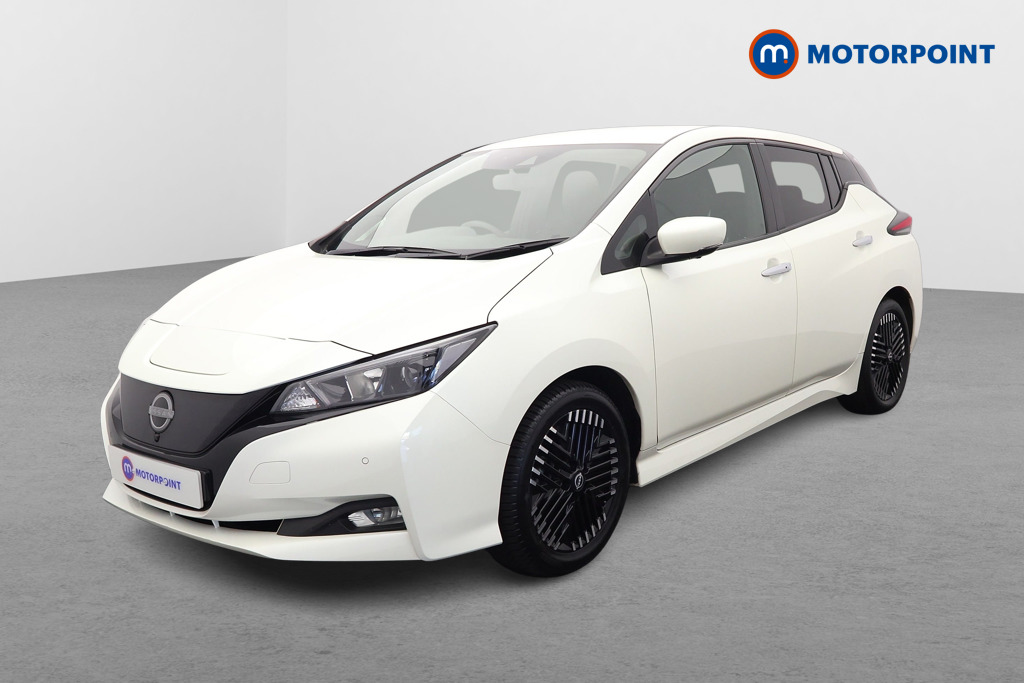 Nissan Leaf N-Connecta Automatic Electric Hatchback - Stock Number (1657838) - Passenger side front corner
