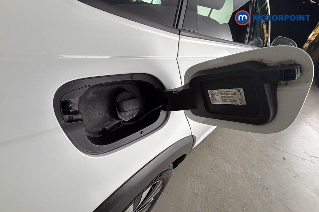 Volkswagen Taigo Life Manual Petrol SUV - Stock Number (1658383) - 41st supplementary image