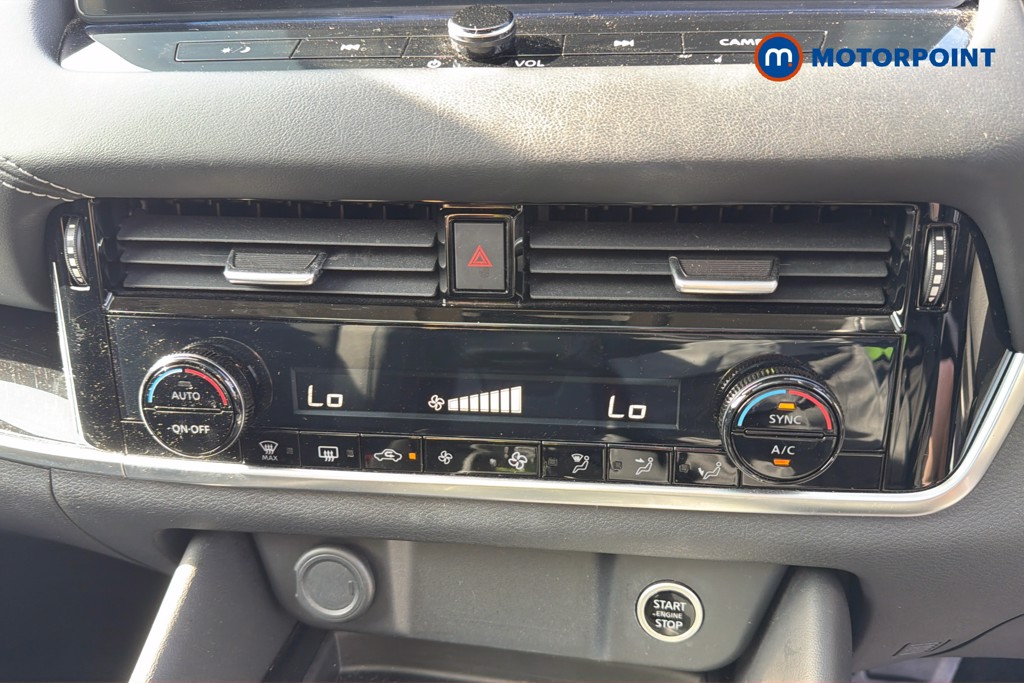 Nissan Qashqai N-Connecta Automatic Petrol SUV - Stock Number (1660044) - 2nd supplementary image