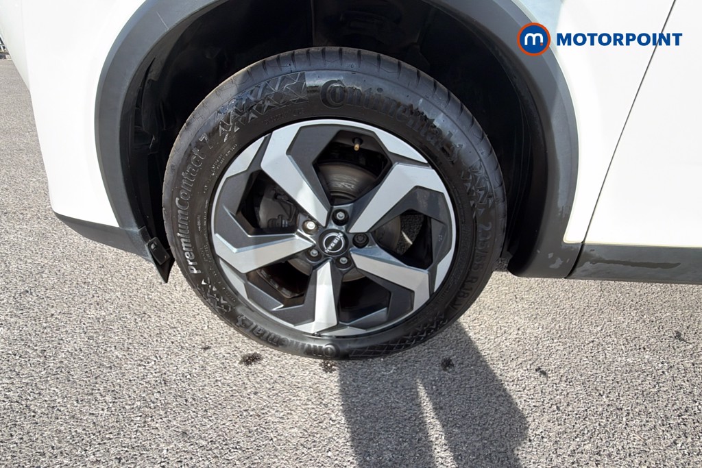Nissan Qashqai N-Connecta Automatic Petrol SUV - Stock Number (1660044) - 41st supplementary image