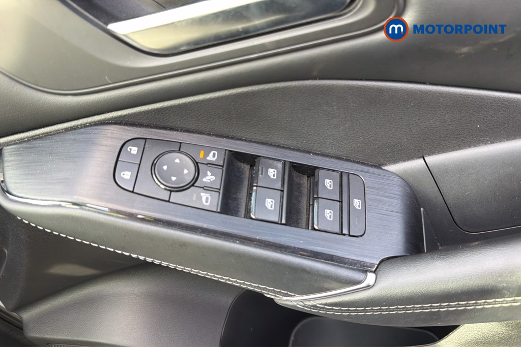 Nissan Qashqai N-Connecta Automatic Petrol SUV - Stock Number (1660044) - 42nd supplementary image