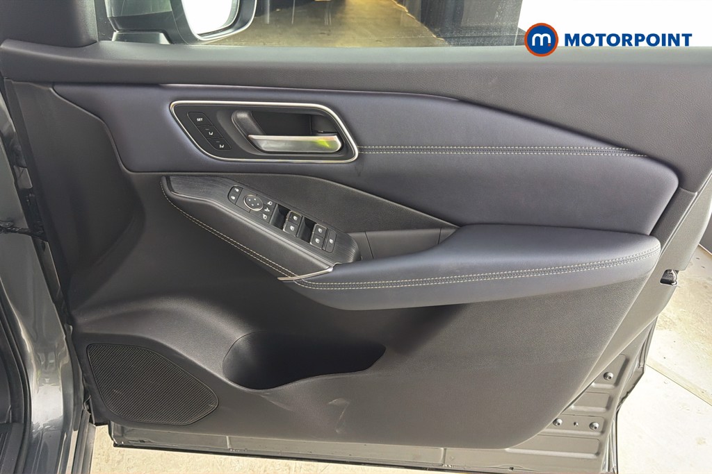 Nissan Qashqai Tekna-Plus Manual Petrol SUV - Stock Number (1660497) - 19th supplementary image