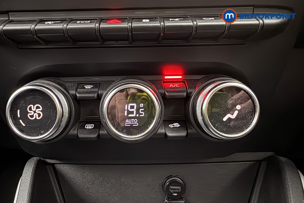 Dacia Duster Prestige Manual Petrol SUV - Stock Number (1661096) - 16th supplementary image