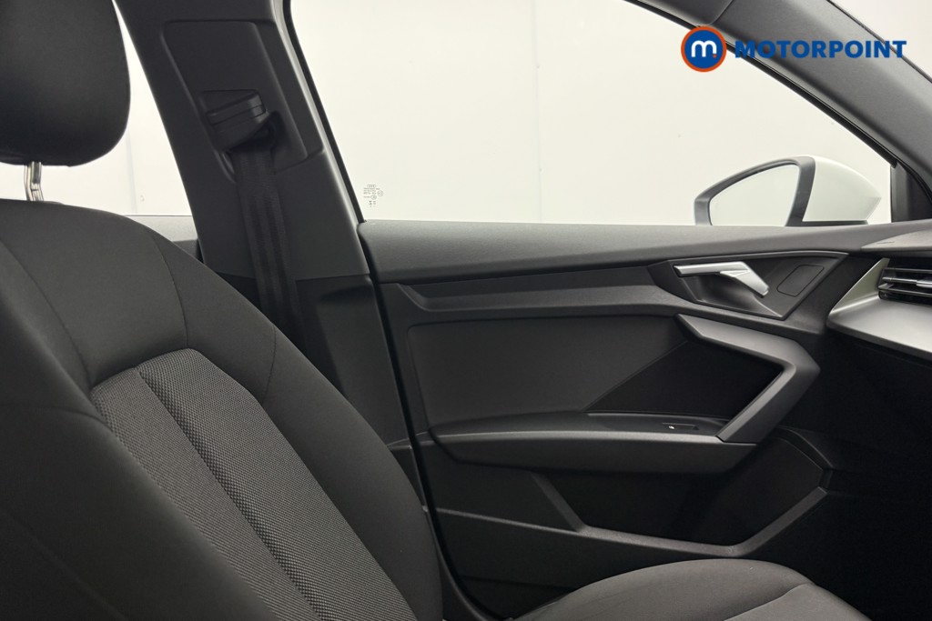 Audi A3 Technik Manual Petrol Hatchback - Stock Number (1661674) - 40th supplementary image