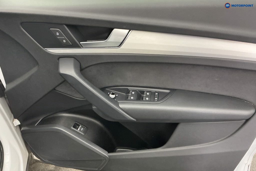 Audi Q5 S Line Automatic Petrol SUV - Stock Number (1661827) - 23rd supplementary image