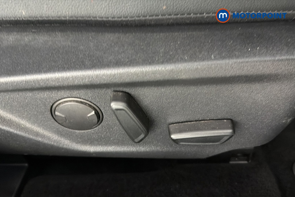 Ford Focus St-Line X Edition Manual Petrol Hatchback - Stock Number (1662182) - 23rd supplementary image