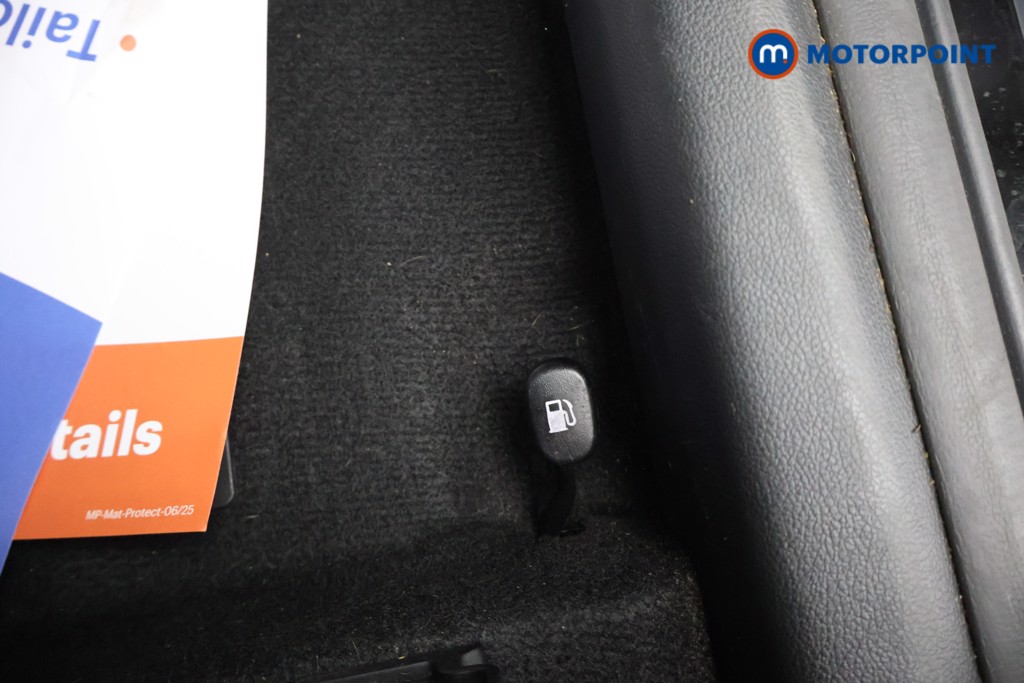 Hyundai Kona Premium Manual Petrol SUV - Stock Number (1663168) - 14th supplementary image
