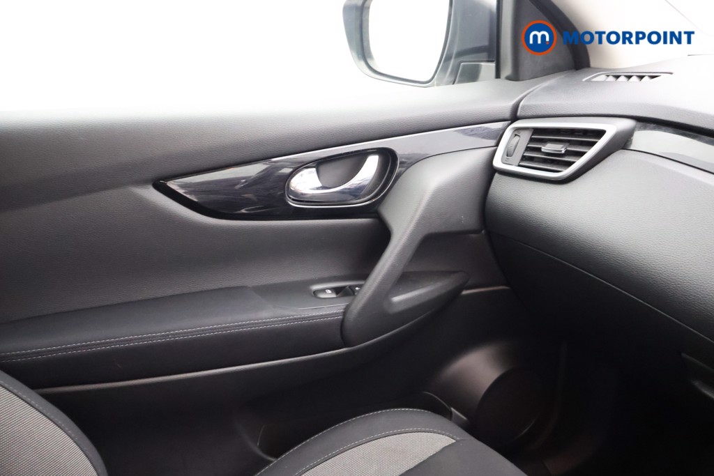 Nissan Qashqai Acenta Premium Automatic Petrol SUV - Stock Number (1663190) - 11th supplementary image