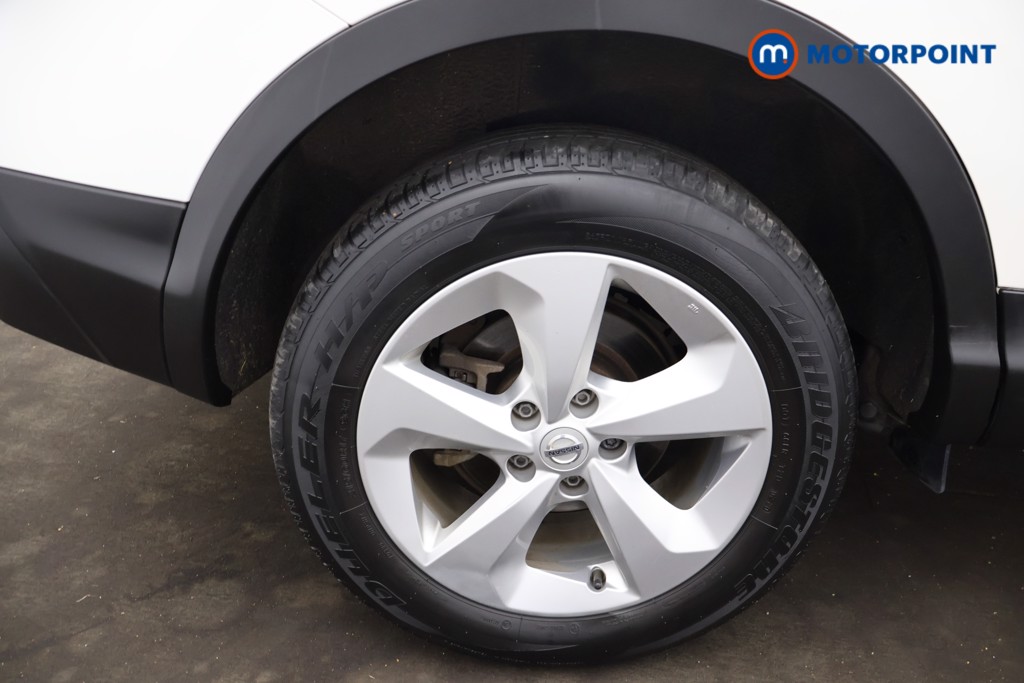 Nissan Qashqai Acenta Premium Automatic Petrol SUV - Stock Number (1663190) - 27th supplementary image