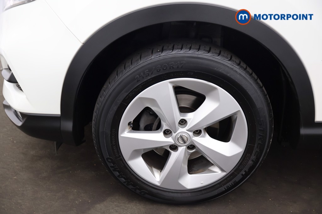 Nissan Qashqai Acenta Premium Automatic Petrol SUV - Stock Number (1663190) - 32nd supplementary image