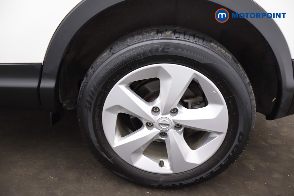 Nissan Qashqai Acenta Premium Automatic Petrol SUV - Stock Number (1663190) - 33rd supplementary image