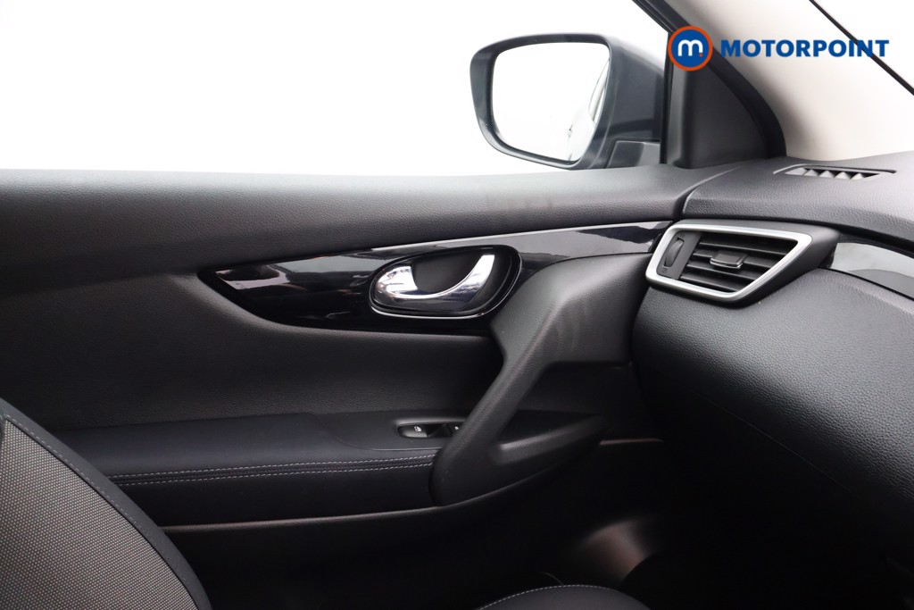 Nissan Qashqai Acenta Premium Manual Petrol SUV - Stock Number (1663302) - 12th supplementary image