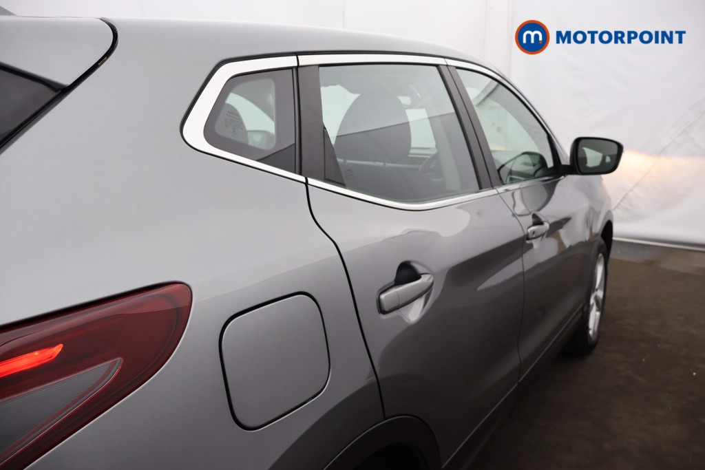 Nissan Qashqai Acenta Premium Manual Petrol SUV - Stock Number (1663302) - 24th supplementary image