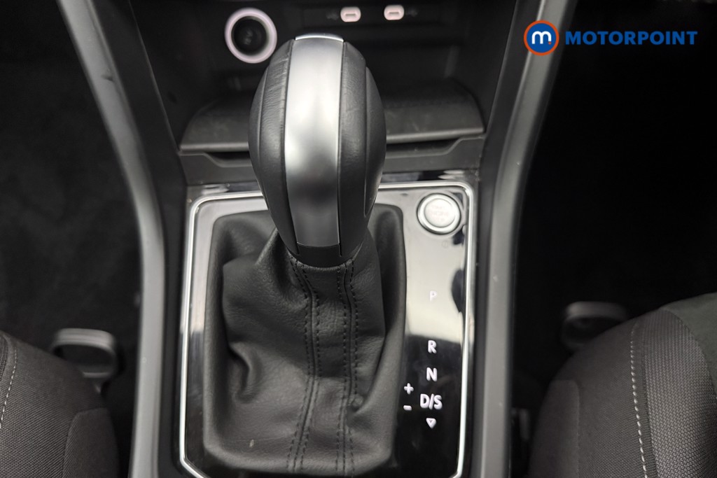 Volkswagen Touran SEL Automatic Petrol People Carrier - Stock Number (1663455) - 7th supplementary image
