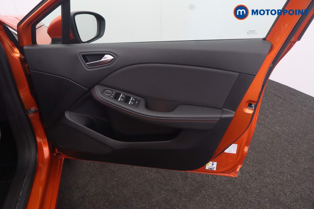 Renault Clio Rs Line Automatic Petrol-Electric Hybrid Hatchback - Stock Number (1663596) - 17th supplementary image