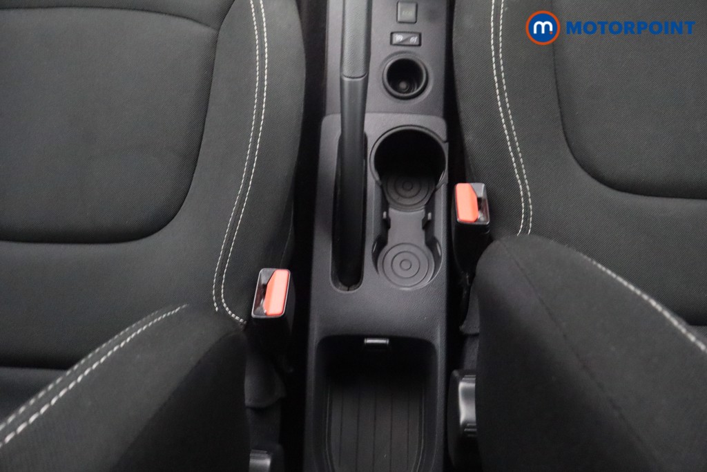 Renault Captur Iconic Manual Petrol SUV - Stock Number (1664435) - 7th supplementary image