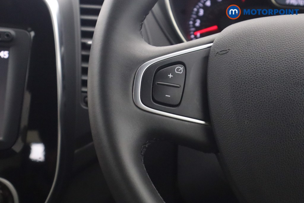 Renault Captur Iconic Manual Petrol SUV - Stock Number (1664435) - 9th supplementary image