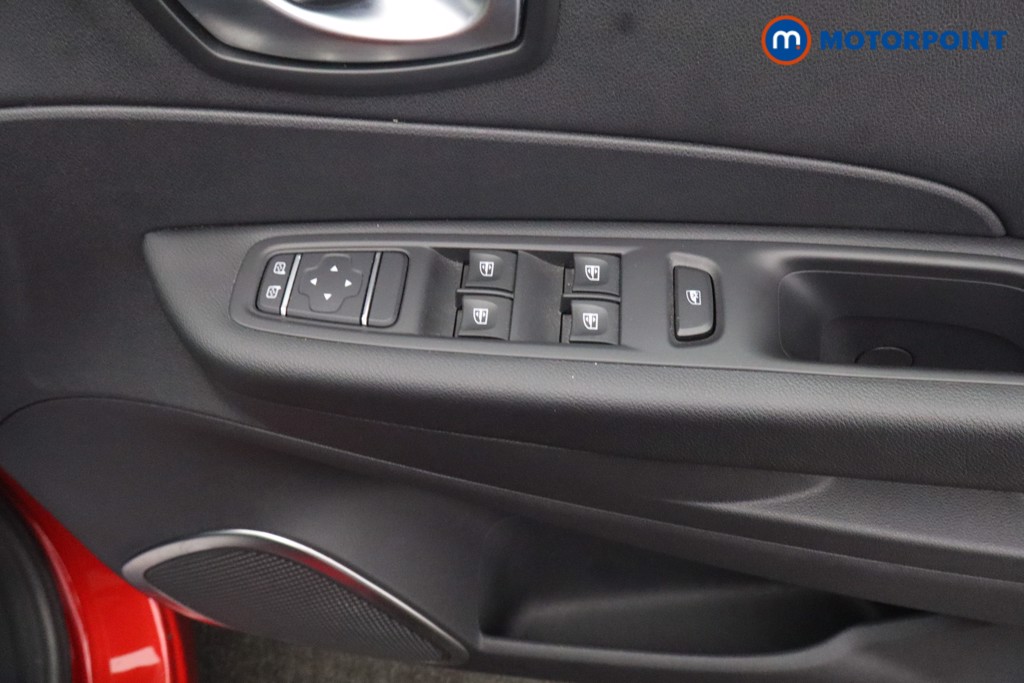 Renault Captur Iconic Manual Petrol SUV - Stock Number (1664435) - 18th supplementary image