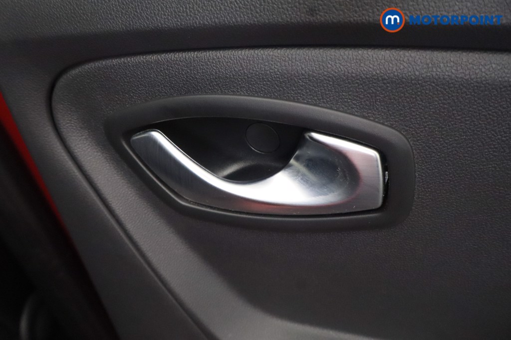 Renault Captur Iconic Manual Petrol SUV - Stock Number (1664435) - 22nd supplementary image