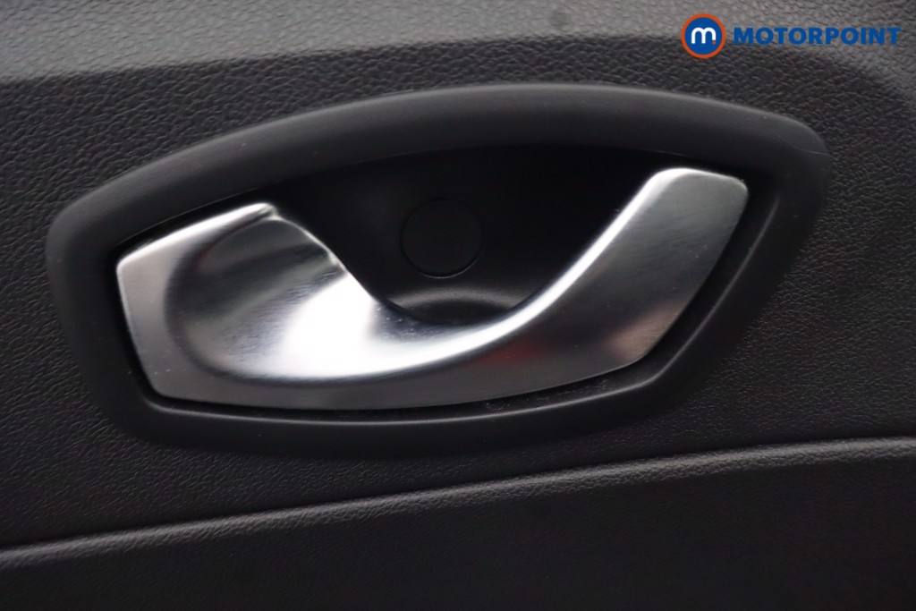 Renault Captur Iconic Manual Petrol SUV - Stock Number (1664435) - 36th supplementary image