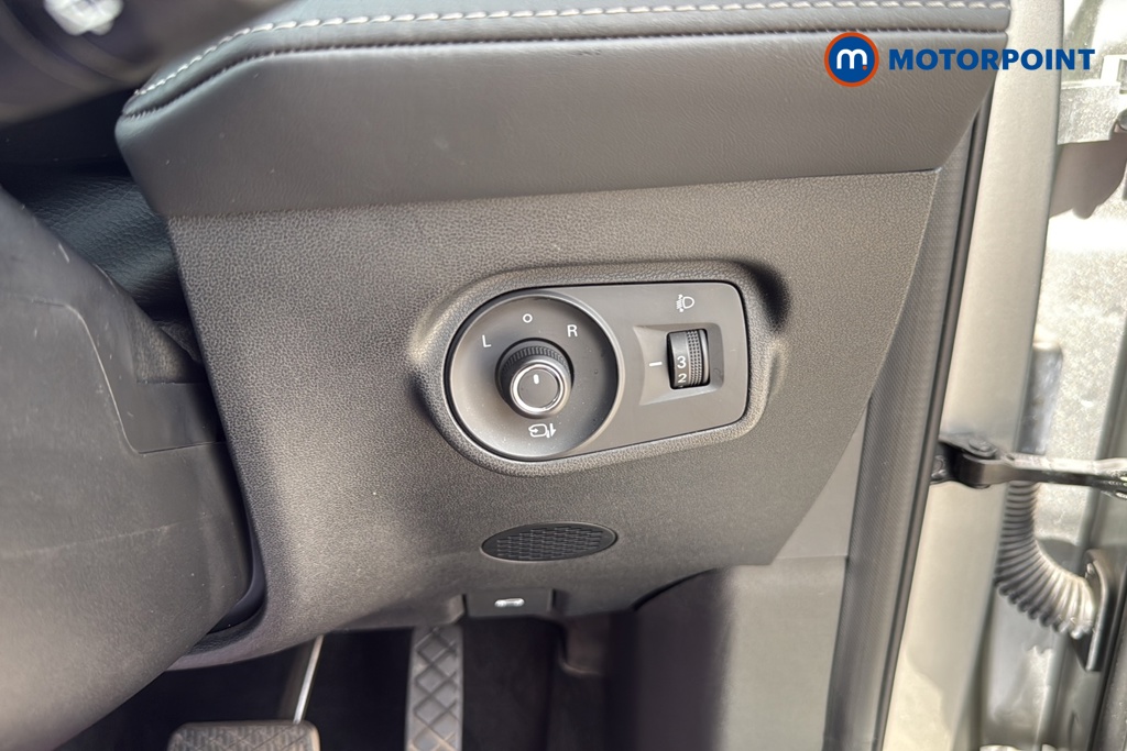 Mg Motor Uk ZS Trophy Automatic Petrol-Electric Hybrid SUV - Stock Number (1664873) - 11th supplementary image