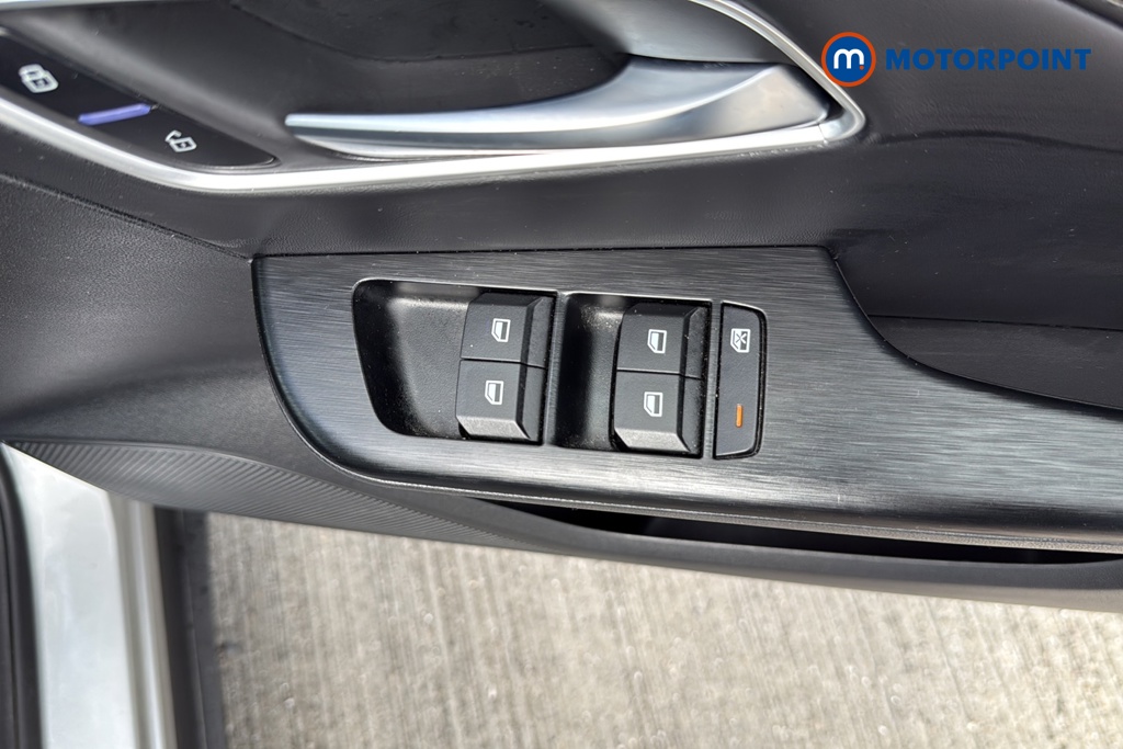 Mg Motor Uk ZS Trophy Automatic Petrol-Electric Hybrid SUV - Stock Number (1664873) - 19th supplementary image
