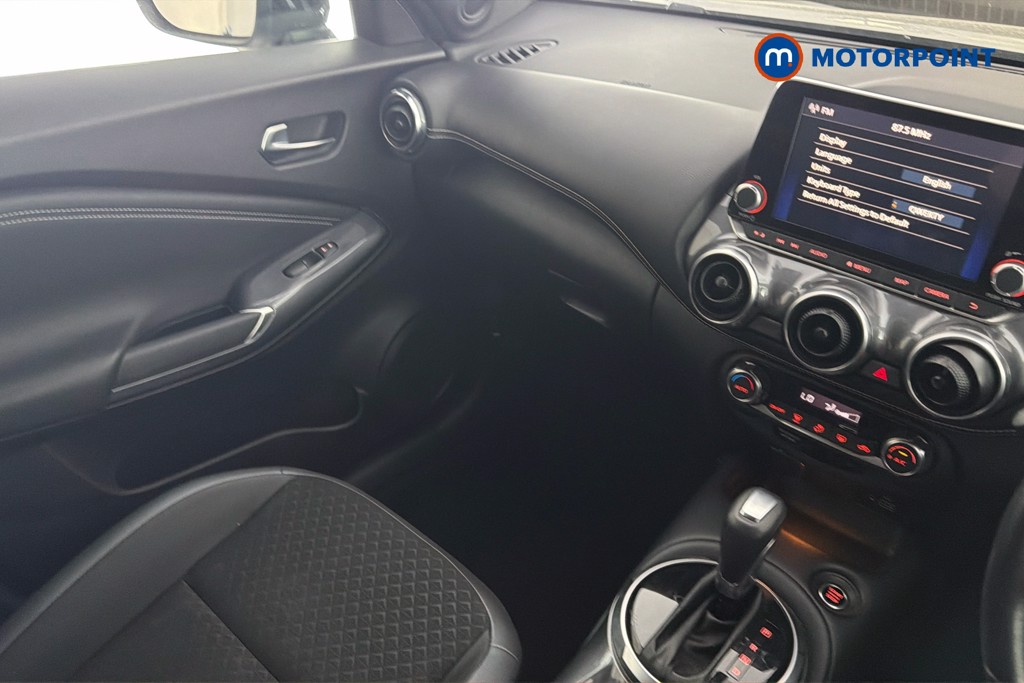 Nissan Juke N-Connecta Automatic Petrol SUV - Stock Number (1665089) - 11th supplementary image