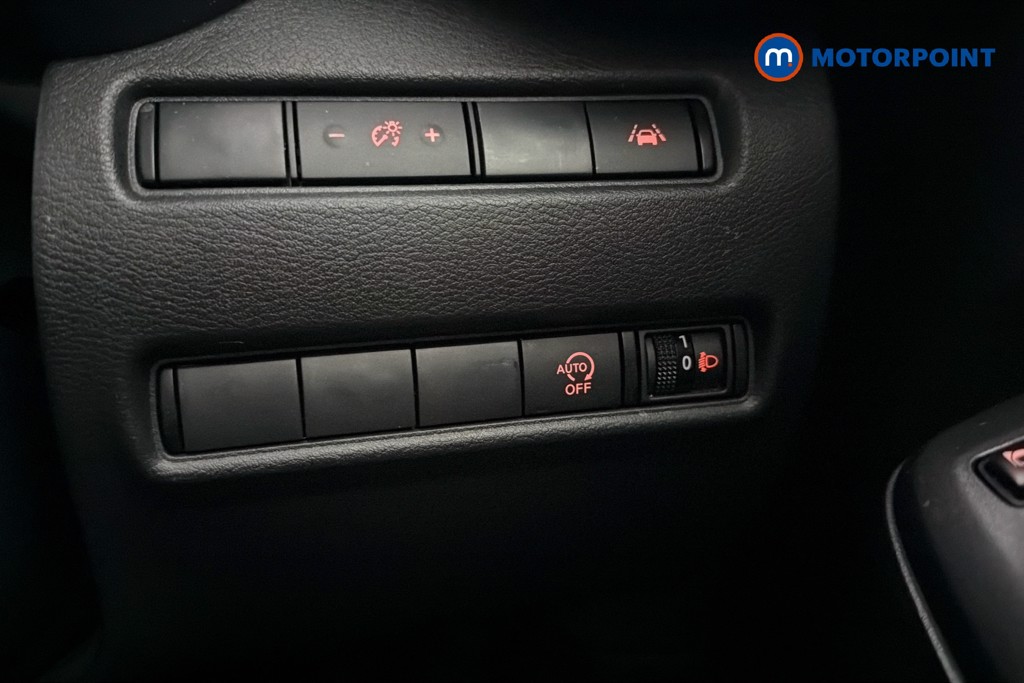 Nissan Juke N-Connecta Automatic Petrol SUV - Stock Number (1665089) - 18th supplementary image