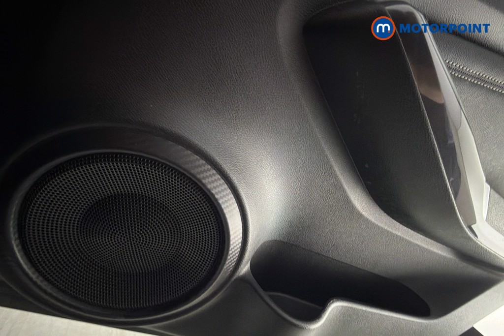 Nissan Juke N-Connecta Automatic Petrol SUV - Stock Number (1665089) - 21st supplementary image