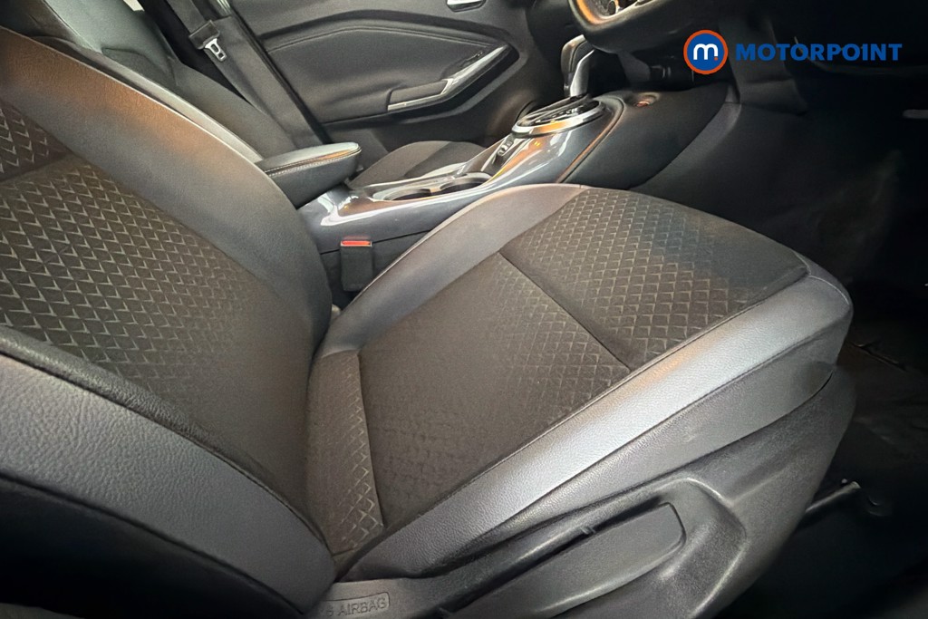 Nissan Juke N-Connecta Automatic Petrol SUV - Stock Number (1665089) - 25th supplementary image
