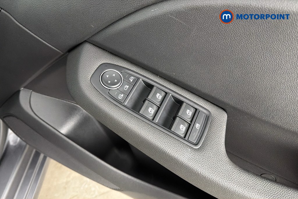 Renault Clio Evolution Manual Petrol Hatchback - Stock Number (1665116) - 42nd supplementary image